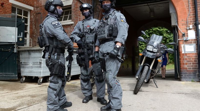 Συναγερμός στη Βρετανία: Αδέρφια ετοίμαζαν μακελειό- Αναζητούνται πιθανοί συνεργάτες