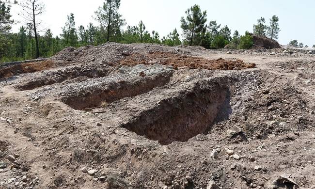 Oι τουρκικές αρχές ανακοίνωσαν ότι βρέθηκαν 640 κιλά εκρηκτικών σε νεκροταφείο πριν την επίσκεψη στελέχους της κυβέρνησης