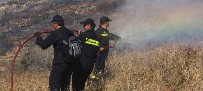 Φωτιά σε εξέλιξη στα Χανιά – 3 μέτωπα στην περιοχή της Μαλάξας