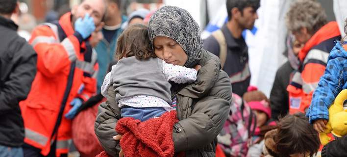 Reuters: Οι πρόσφυγες που είναι εγκλωβισμένοι στην Ελλάδα θέλουν να φύγουν αλλά…