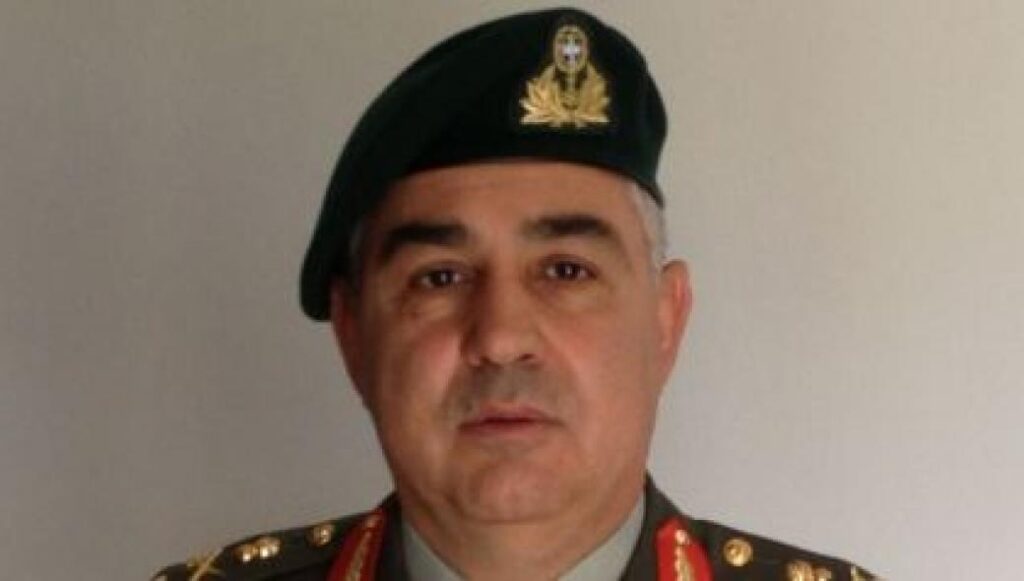 Απόστρατος στρατηγός Δρακωνάκης σε Π.Καμμένο: «Υπουργέ, μάλλον οι παρατρεχάμενοι σας ανοίγουν τον λάκκο»