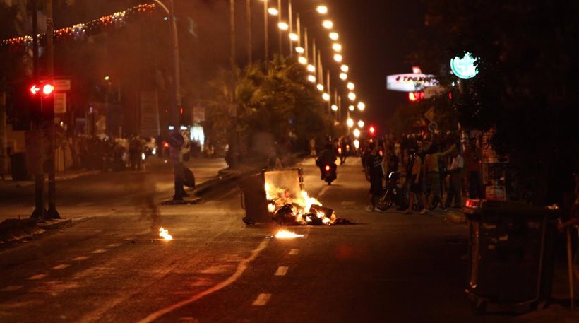 Επεισόδια μετά την πορεία μνήμης για τον Παύλο Φύσσα στο Κερατσίνι (φωτό)