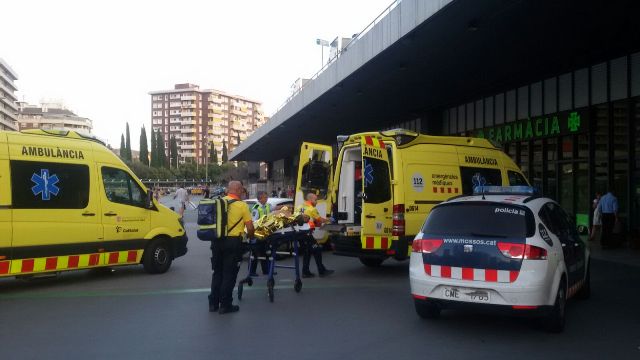 Έκρηξη σε 7όροφο κτίριο στη Βαρκελώνη με ένα νεκρό και 14 τραυματίες – Άγνωστο ακόμα αν πρόκειται για εγκληματική ενέργεια