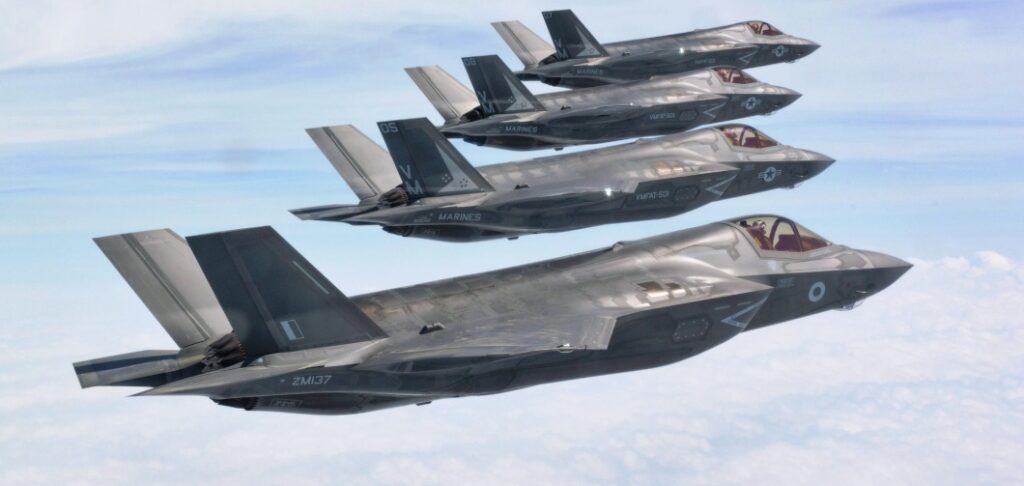 Βρετανός Α/ΓΕΕΘΑ: «Oι Ρώσοι μπορεί να σκοτώσουν τους 40 πιλότους των F-35 της RAF και να καθηλώσουν εύκολα τα stealth μαχητικά»!