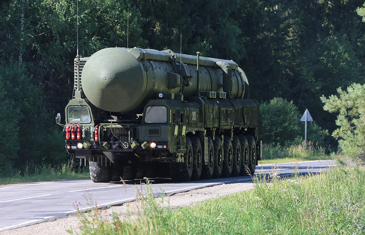 Αιφνιδιαστικές ασκήσεις με φορείς πυρηνικών βαλλιστικών πυραύλων στη Ρωσία – Tu-160 πέταξαν κοντά στις βρετανικές ακτές