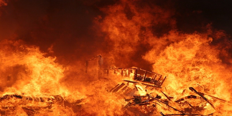 Μεγάλη φωτιά στη Μόσχα – Φόβοι για νεκρούς πυροσβέστες