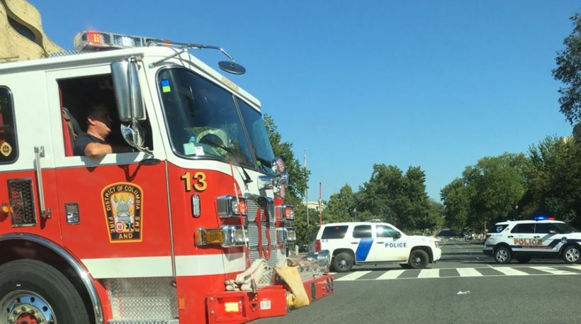 Συναγερμός στις ΗΠΑ: Εκκενώθηκαν οι δρόμοι γύρω από το Καπιτώλιο λόγω ύποπτου οχήματος (φωτό)