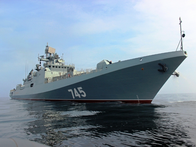 Η ρωσική φρεγάτα “Admiral Grigorovich” πέρασε το Βόσπορο – Θα καταπλεύσει στην Κέρκυρα