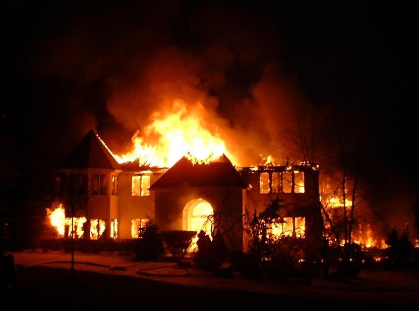 Νέα προβλήματα με τους μετανάστες: Έκαψαν τη σκεπή της Ιεράς Μονής Πέτρας Ολύμπου (φωτό)