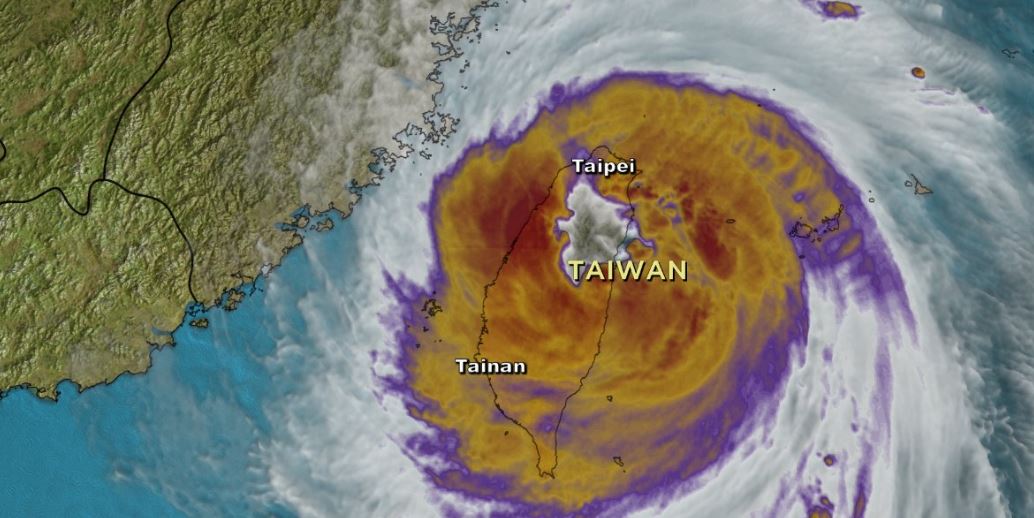 Σε κατάσταση έκτακτης ανάγκης η Ταϊβάν: 4 νεκροί από τον τυφώνα Megi (φωτό,βίντεο)