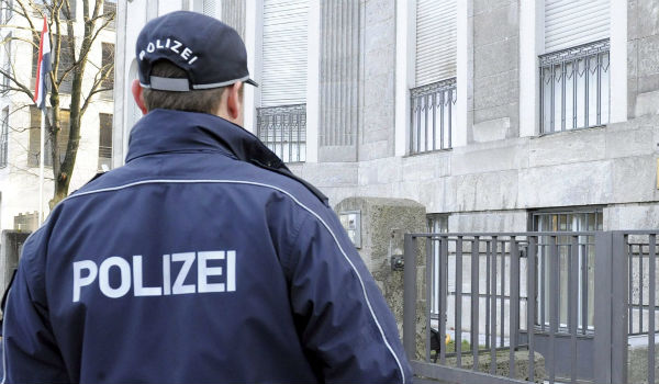 Σε κατάσταση συναγερμού τα σύνορα Γερμανίας-Αυστρίας: Διακινητής μετέφερε εκρηκτικά