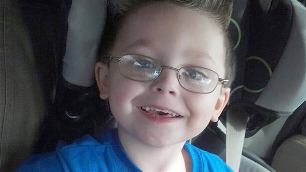 Τραγωδία στις ΗΠΑ: 6χρονο αγόρι που δέχθηκε πυρά στην αυλή του σχολείου έχασε τη μάχη για τη ζωή του (φωτό, βίντεο)