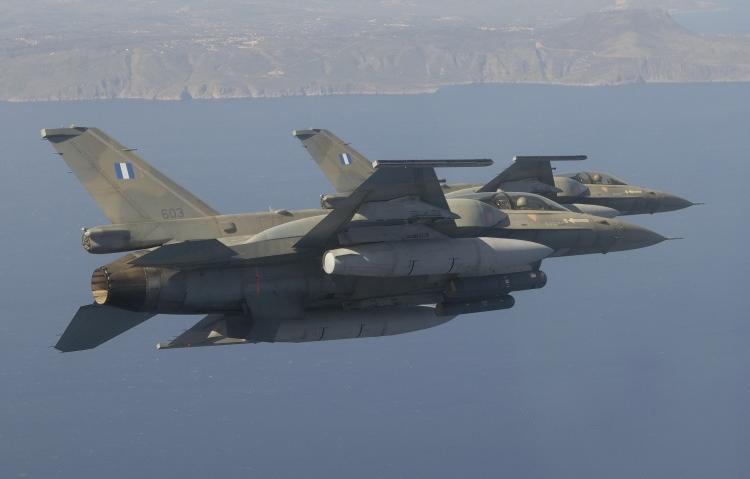 Αναγκαστική προσγείωση για F-16 Block 52+ της ΠΑ στο Αλμπαθέτε της Ισπανίας