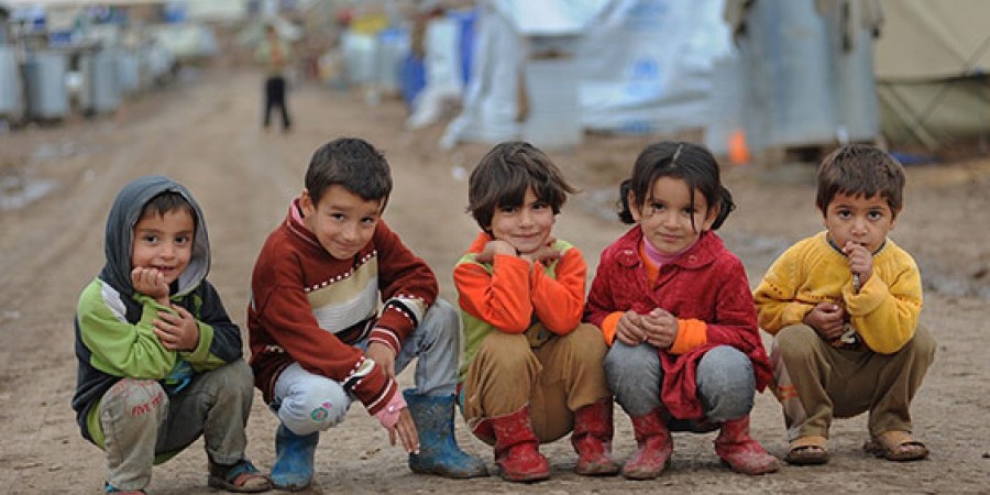 Στο σχολείο με 12 λεωφορεία τα προσφυγόπουλα