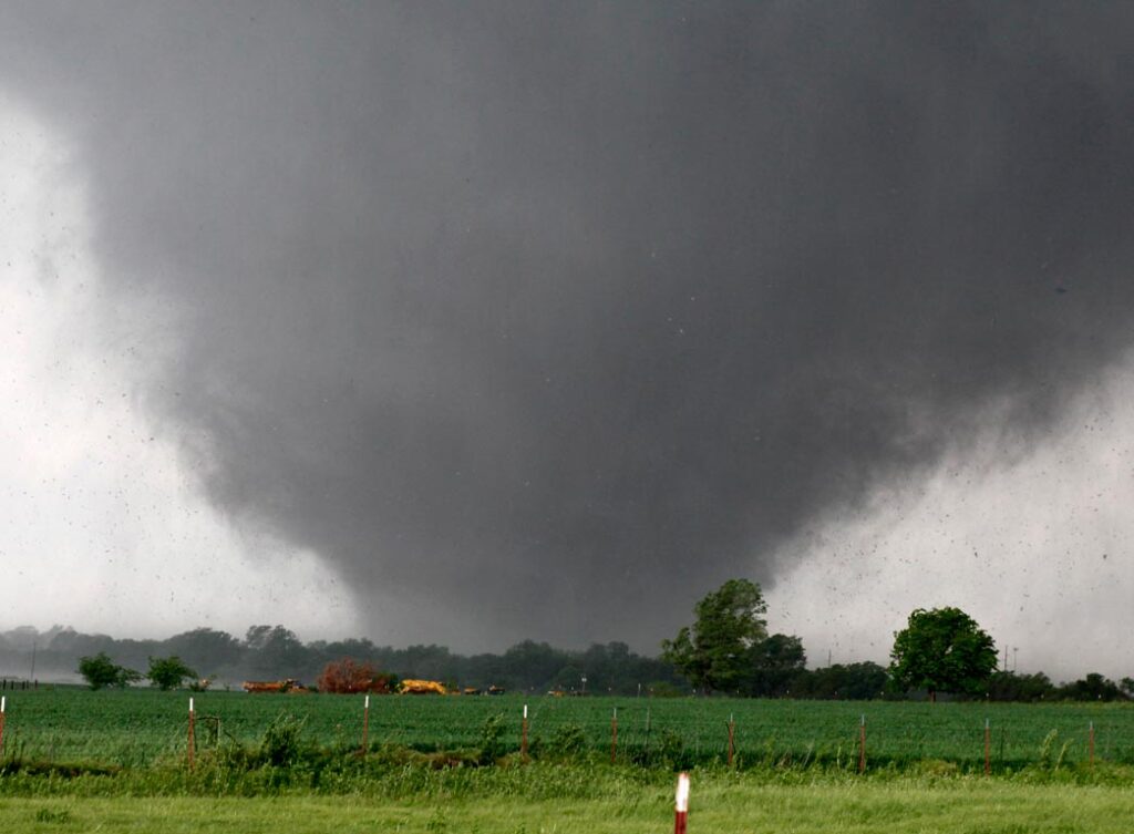 Νέος ανεμοστρόβιλος προκάλεσε μεγάλες καταστροφές στη Ζάκυνθο (φωτό)