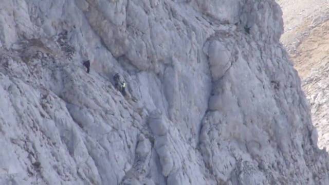 Ισπανία: Η στιγμή της εντυπωσιακής διάσωσης ορειβατών από ελικόπτερο στα 2200 μέτρα (βίντεο)