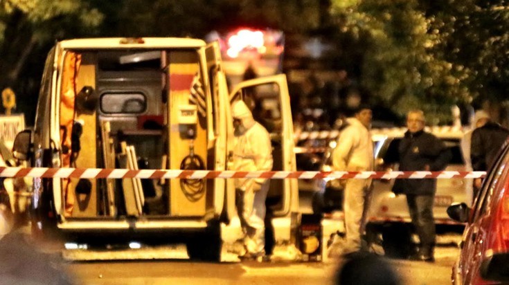 Έκρηξη στα Εξάρχεια: Τα στοιχεία που περιπλέκουν την υπόθεση – Τί προβληματίζει την ΕΛ.ΑΣ (φωτό, βίντεο)