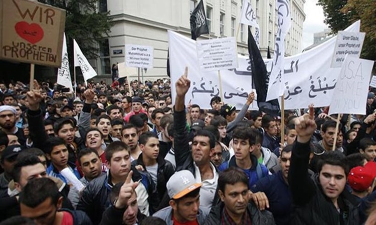 Έρευνα-σοκ στους μουσουλμάνους της Αυστρίας: Σοβαρός κίνδυνος για τζιχάντ στην καρδιά της Ευρώπης