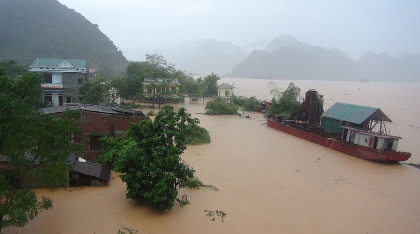 Βιετνάμ: Τουλάχιστον 21 νεκροί από τις πλημμύρες