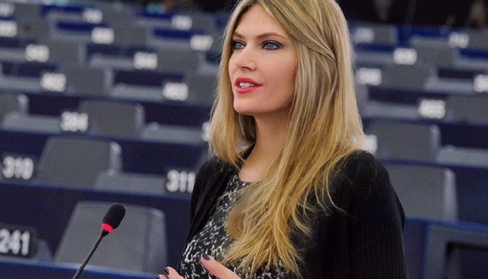 Τελείωσε ο εφιάλτης της Εύας Καϊλή με τον άνθρωπο-σκιά