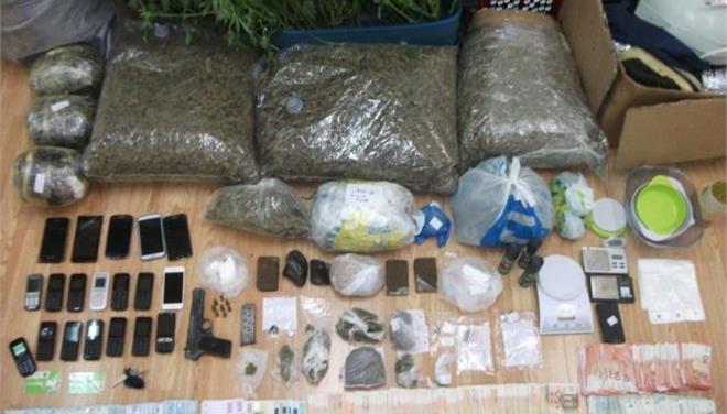 Μεγάλη επιχείρηση της ΕΛΑΣ εξάρθρωσε δύο συμμορίες εμπορίας ναρκωτικών (φωτό, βίντεο)