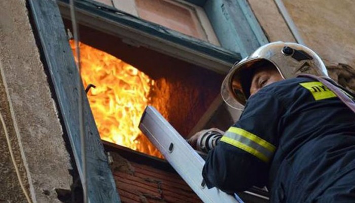 Σπίτι παραδόθηκε στις φλόγες στο Ηράκλειο Κρήτης
