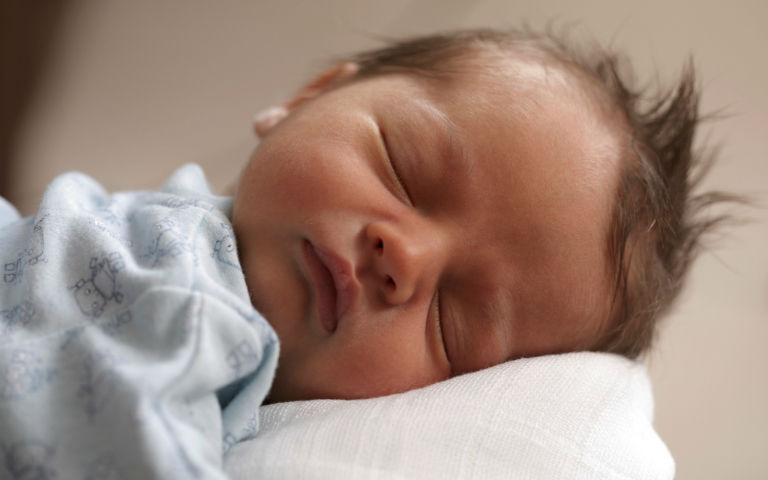 Ασφάλεια Κατερίνης: 8.000 ευρώ «ταρίφα» έβαλε ζευγάρι για το νεογέννητο μωρό του