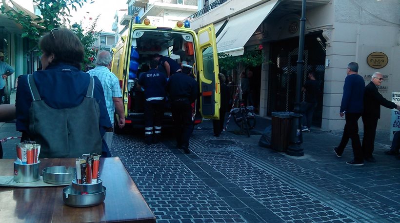 Σοκ στο κέντρο των Χανίων: Άνδρας πυροβόλησε τη γυναίκα του στη μέση του δρόμου (φωτό)