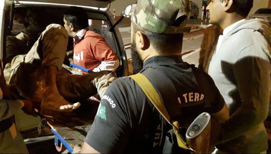 Ταλιμπάν και Ισλαμικό Κράτος «πίσω» από το μακελειό στο Πακιστάν με τους 61 νεκρούς και 123 τραυματίες (φωτό, βίντεο)