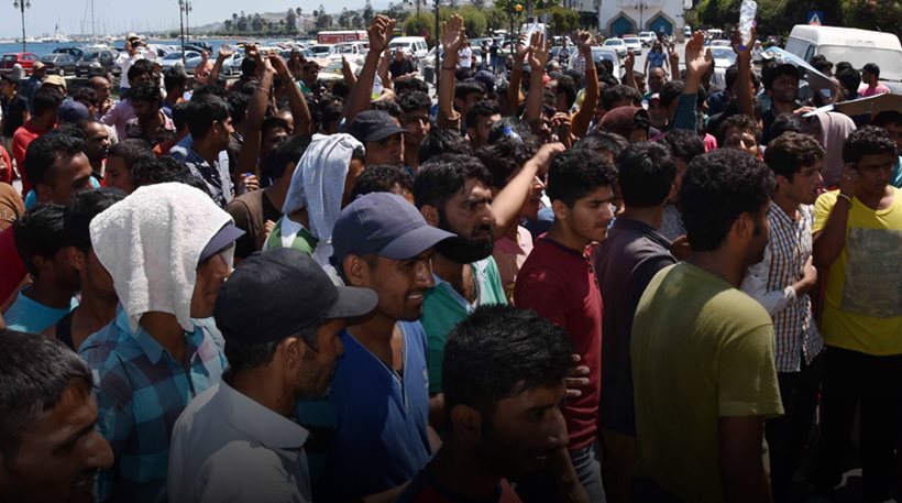 Σοκάρει η μαρτυρία της 30χρονης Ελληνίδας που ξυλοκόπησαν οι πρόσφυγες στην Ηλεία: «Άντρες και γυναίκες προσπαθούσαν να με λιντσάρουν»