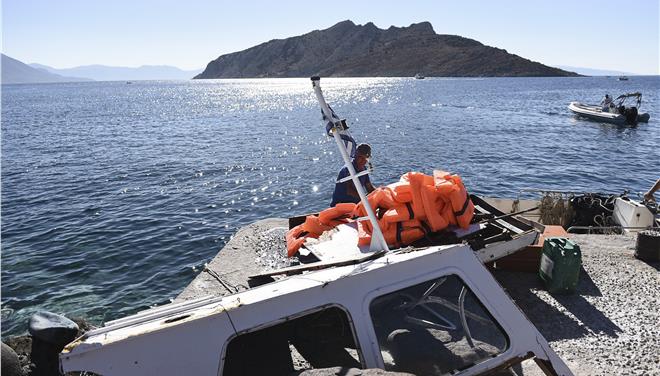 Αίγινα: Εικόνες από το ναυάγιο της μοιραίας λάντζας που βυθίστηκε στο τραγικό δυστύχημα τον Αύγουστο