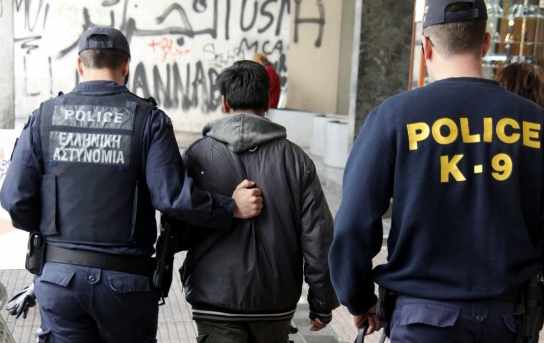 Εξαρθρώθηκε διεθνές κύκλωμα δουλεμπόρων, με «παρακλάδια» σε Αθήνα, Θεσσαλονίκη και Ηράκλειο