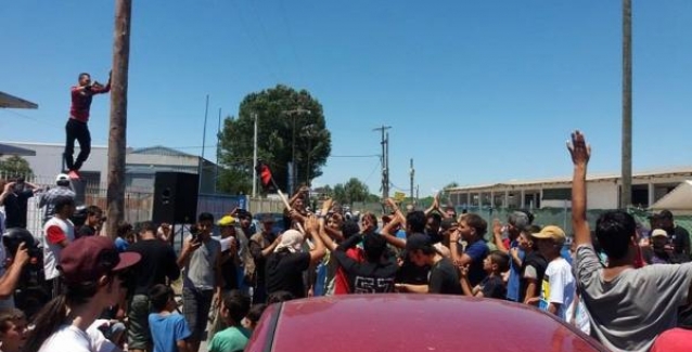 Συγκρούσεις και άγριο ξύλο μεταξύ μεταναστών σε κέντρο φιλοξενίας στη Θεσσαλονίκη