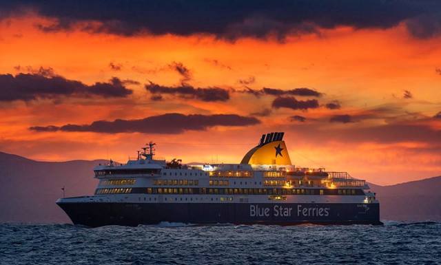 Αναστάτωση αυτή την ώρα στο πλοίο Blue Star που βρίσκεται εν πλω για Χανιά – Ανακοινώθηκε από τα μεγάφωνα πιθανή ύπαρξη βόμβας