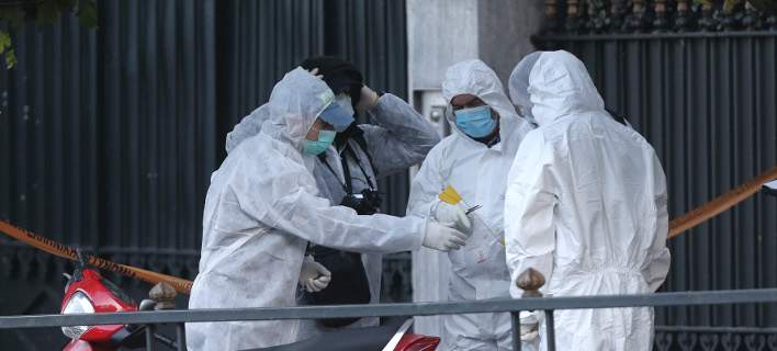 Δεν έχει σχέση η μοτοσικλέτα που βρέθηκε στα Εξάρχεια με την επίθεση στην γαλλική πρεσβεία της Αθήνας