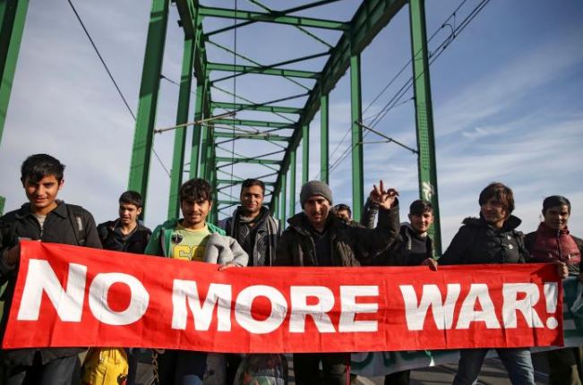 Σύνορα Σερβίας-Κροατίας: Πάνω από 6.000 παγιδευμένοι μετανάστες της εμπόλεμης ζώνης