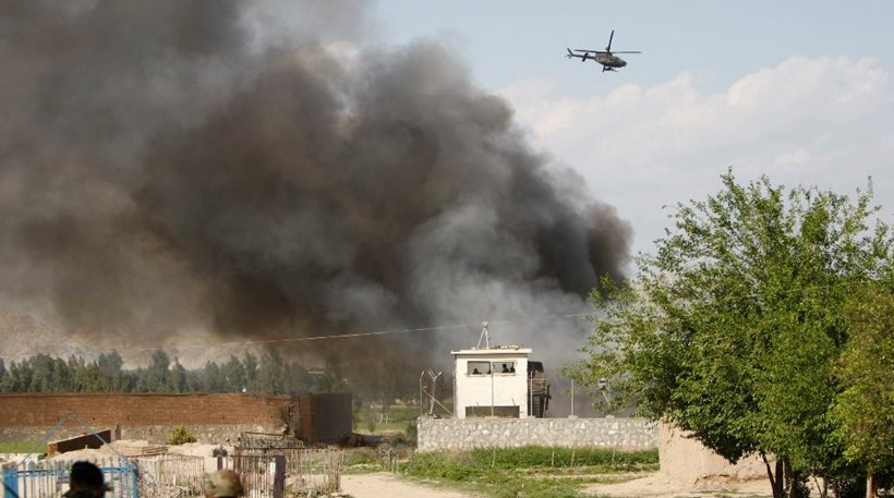 Έκρηξη σημειώθηκε στη μεγαλύτερη αεροπορική βάση του ΝΑΤΟ στο Αφγανιστάν – Τουλάχιστον 4 νεκροί και 14 τραυματίες (upd)
