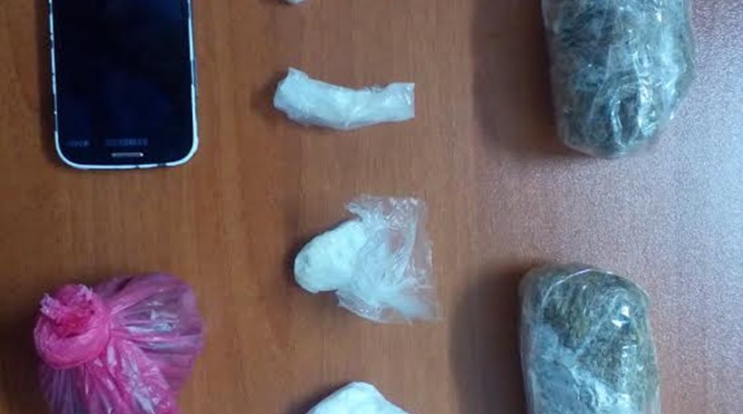 Λευκάδα: Eίχε μετατρέψει το σπίτι της σε κέντρο διακίνησης ναρκωτικών