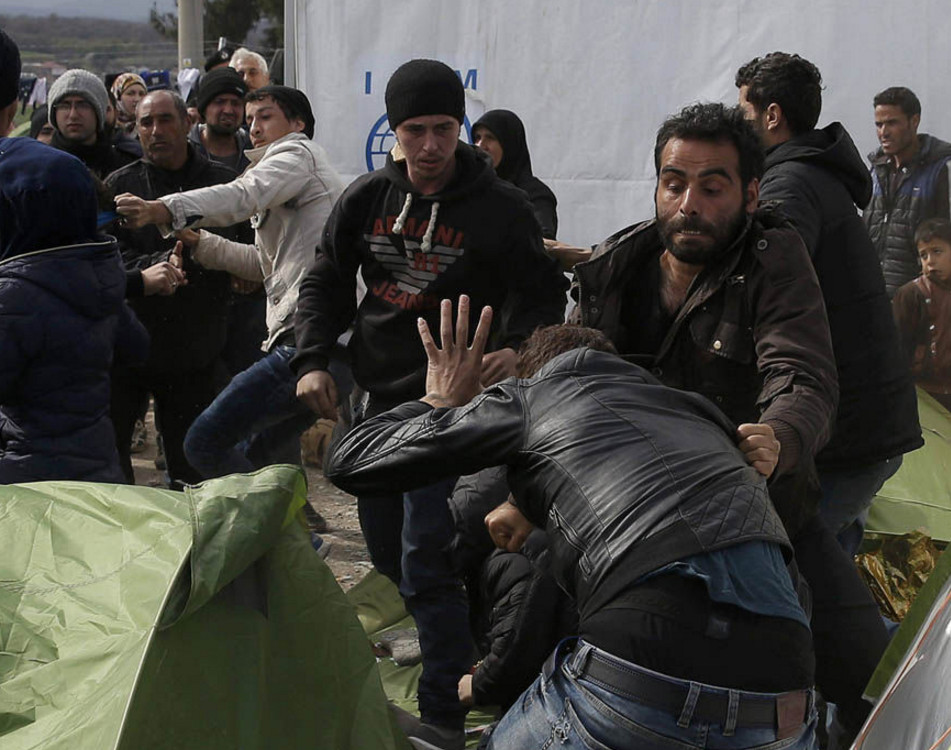 Άγρια συμπλοκή μεταξύ 70 μεταναστών με ρόπαλα και φτυάρια σε κέντρο φιλοξενίας στη Θεσσαλονίκη