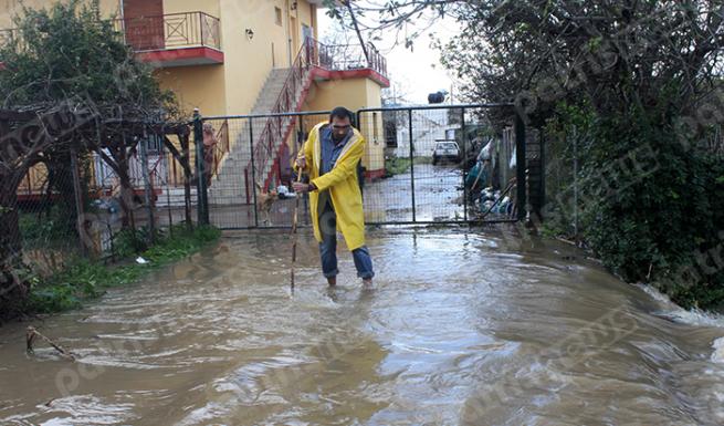Μεγάλες οι καταστροφές από την κακοκαιρία στην Ηλεία (φωτό, βίντεο)