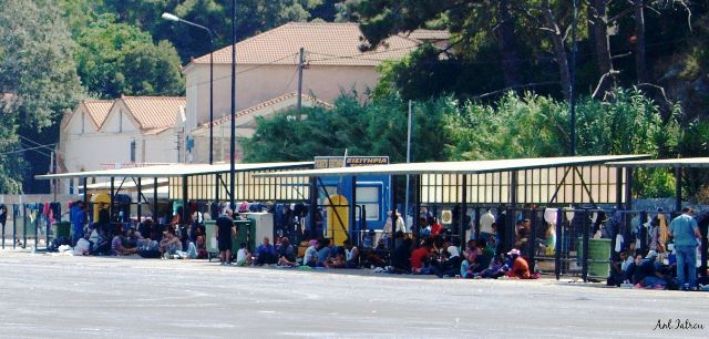 Η Ύπατη Αρμοστεία ζητά επείγουσα δράση για τις συνθήκες διαβίωσης των προσφύγων στη Σάμο