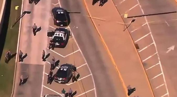 Συναγερμός στο διεθνές αεροδρόμιο της Οκλαχόμα μετά από πυρά αγνώστου – Ένας τραυματίας (βίντεο)