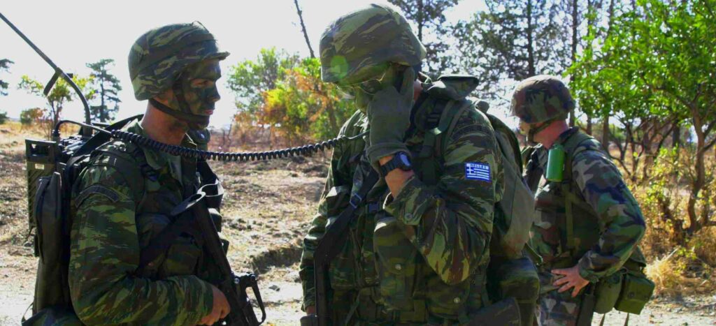 Δραματικές στιγμές στη Χίο λόγω των συγκρούσεων με μετανάστες και πρόσφυγες – Σε αυξημένη επιφυλακή ο Στρατός