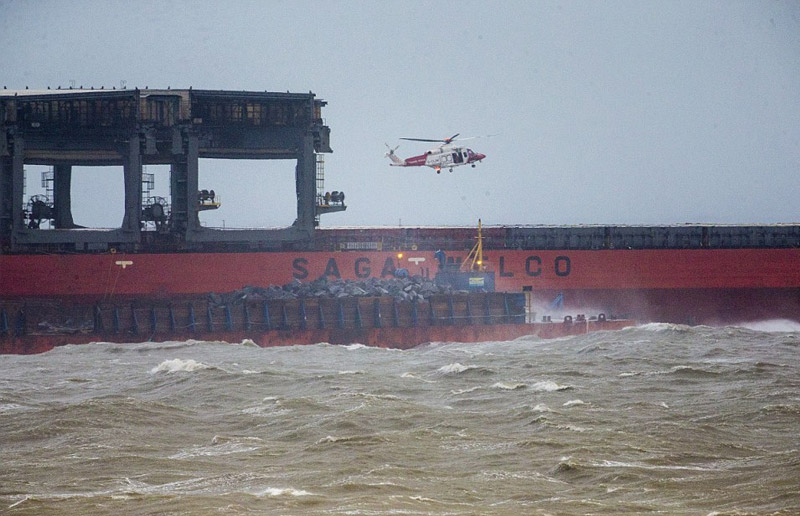 Βρετανία: Στο έλεος του τυφώνα Angus – Επιδείνωση του καιρού τις επόμενες ώρες (φωτό, βίντεο)