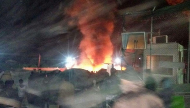 ΕΚΤΑΚΤΟ: Έκρηξη και φωτιά στο κέντρο μεταναστών στη  Μόρια – Δύο νεκροί