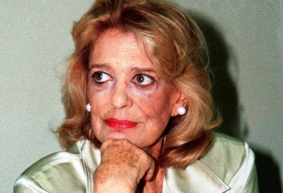 Τραγελαφικό: Δύο αστυνομικοί ανήκαν ακόμη στη φύλαξη της Μελίνας Μερκούρη!