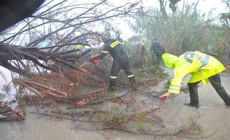 Ζάκυνθος: Προβλήματα λόγω κακοκαιρίας – Σε εξέλιξη οι έρευνες για τον εντοπισμό 33χρονου άνδρα που αγνοείται