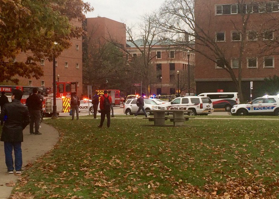 ΕΚΤΑΚΤΟ: Άγνωστος άνοιξε πυρ στην Πανεπιστημιούπολη του Οχάιο – Ένας νεκρός και οκτώ τραυματίες (φωτό, βίντεο) (upd4)