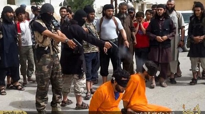 Νέα θηριωδία από τον ISIS: Εκτελεί σε δημόσια θέα 15 νεαρούς άνδρες στη Μοσούλη