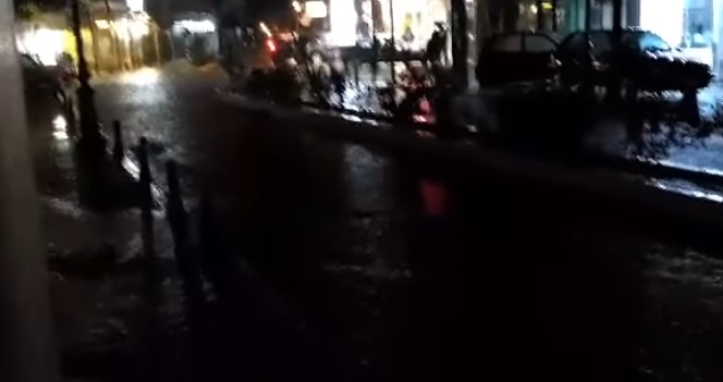 Μεγάλες καταστροφές στη Λέσβο από τις έντονες βροχοπτώσεις (βίντεο)